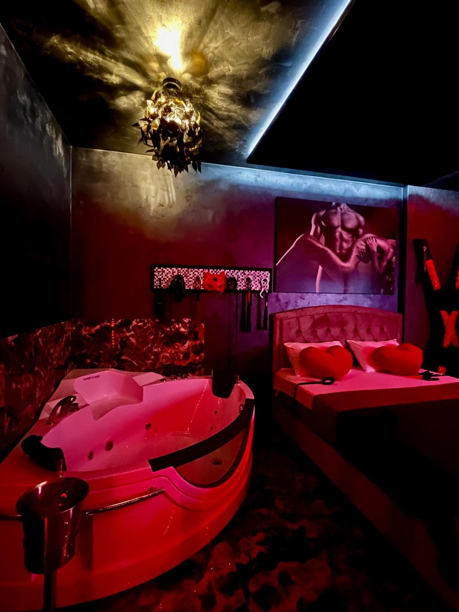 Love Room Bukares Bagian luar foto