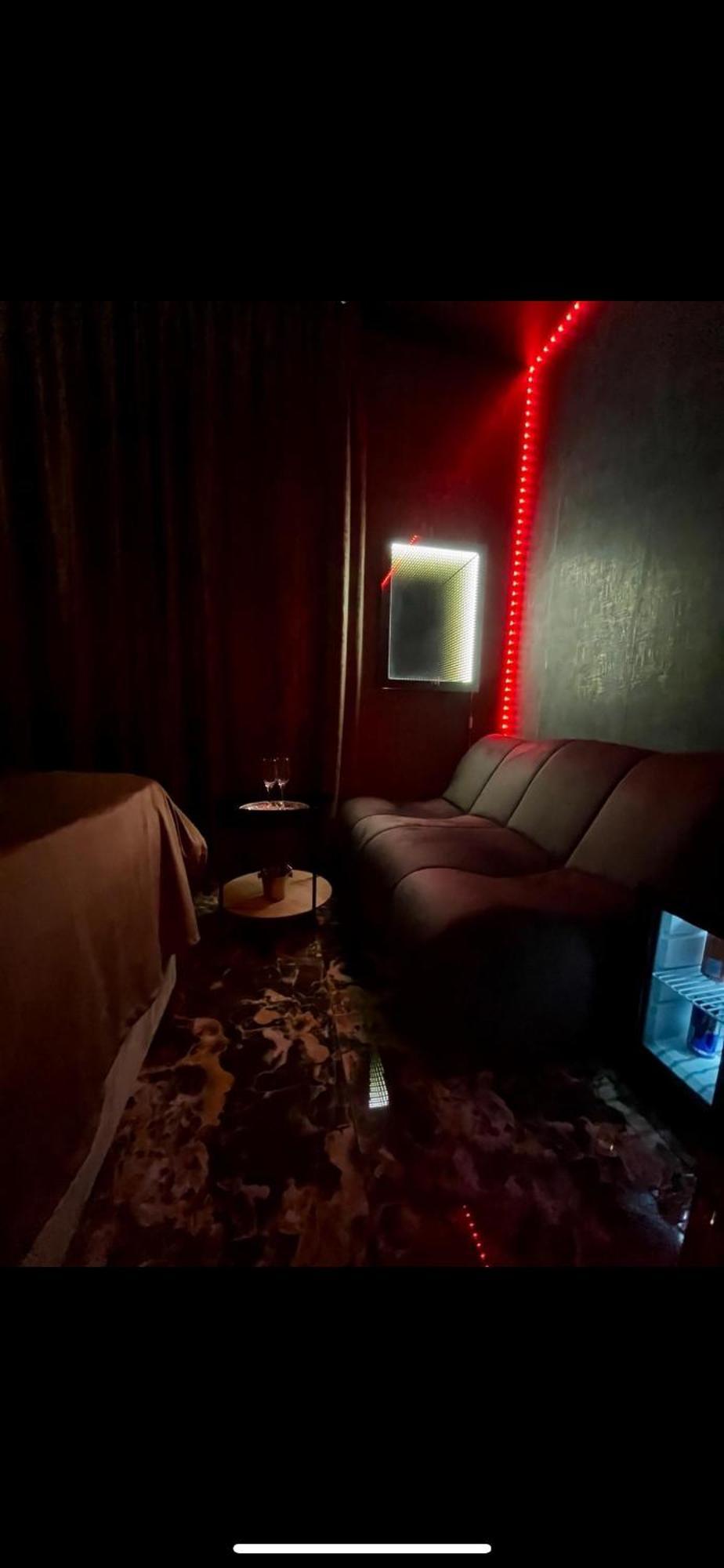Love Room Bukares Bagian luar foto